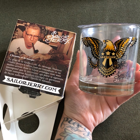 Sailor Jerry glass new with box whiskey tattoo - Picture 1 of 13